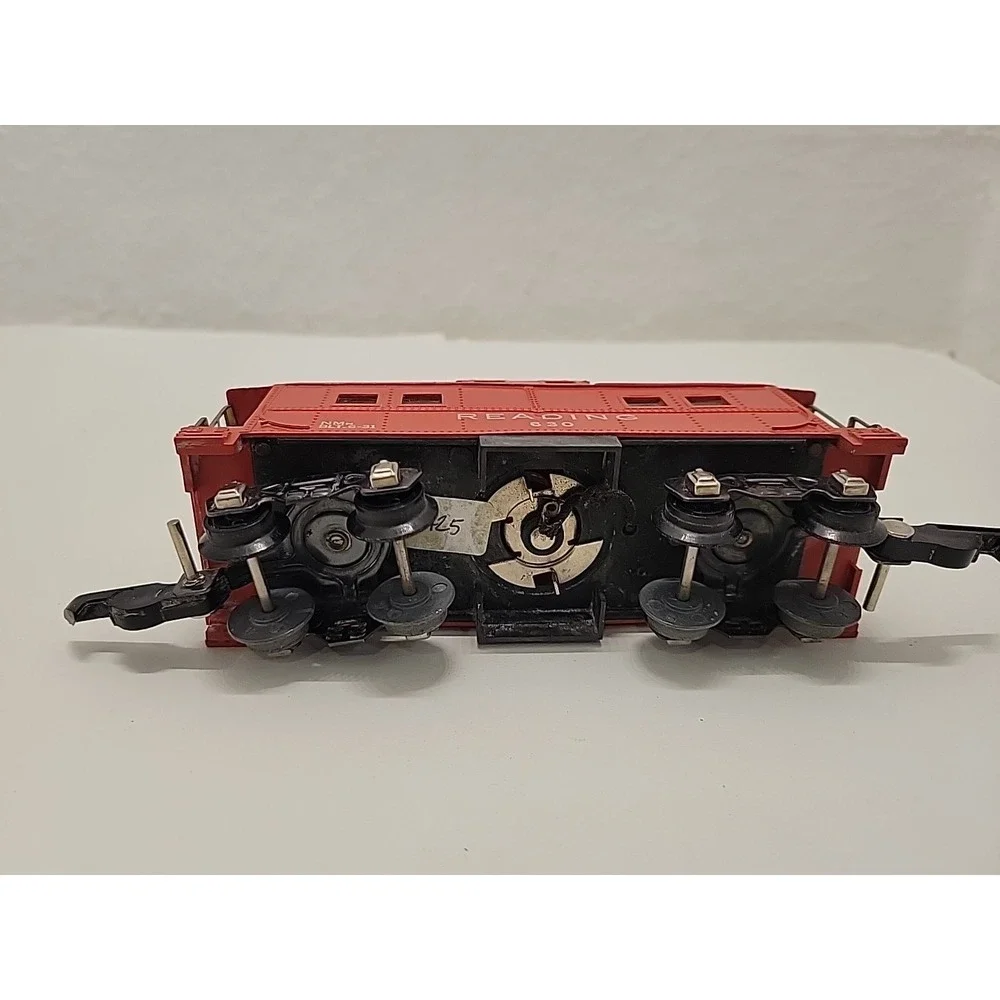 One American Flyer S 630 Reading Red Illuminated Caboose Train Car